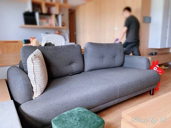 沙發🛋️_200604_0021.jpg