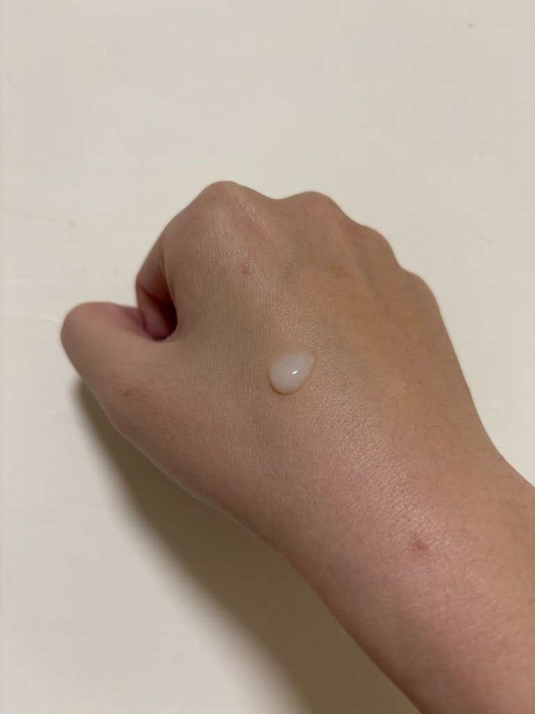 用眼過度上班族超需要！！舒晶亮舒緩乳｜擦的葉黃素