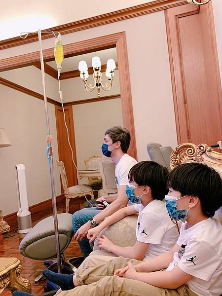 569ED1FB-11B7-4909-A99C-2B50836431E2.jpg
