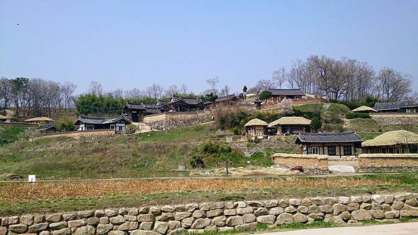 &apos;14 韓國釜山．慶州．鎮海賞櫻 
