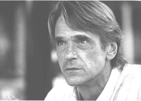 tn2_jeremy_irons_3.jpg