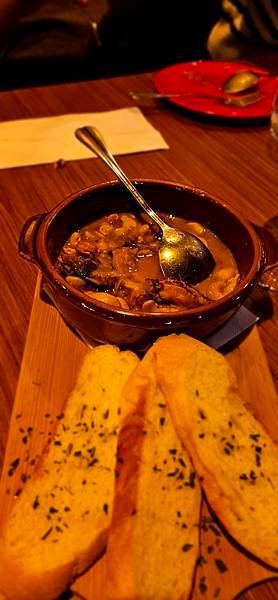 〔新竹〕ABV Bar &amp; Kitchen 加勒比海餐酒館(