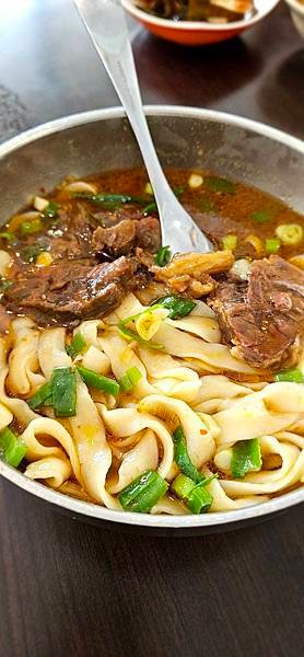 〔苗栗〕老皮牛肉麵頭份尚順店