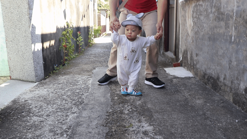 學走路1.gif