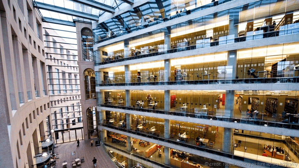 Vancouver Public Library (Credit: Credit: Robert Harding Picture Library Ltd/Alamy)