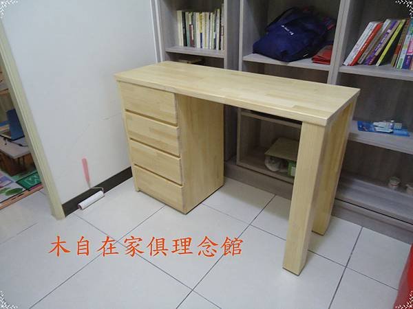 紐松二柱腳書桌1.JPG