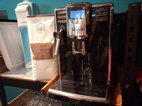 台南早午餐店 咖啡機 全自動 義式 GAGGIA HG7272