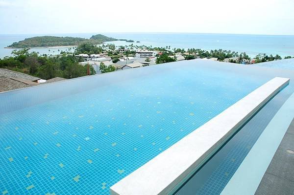 3_Tier_Infinity_Pool_1.JPG