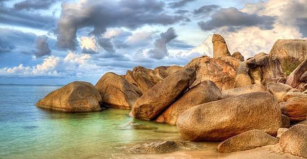 Hin-Ta-Grandfather-Rock-Koh-Samui.jpg