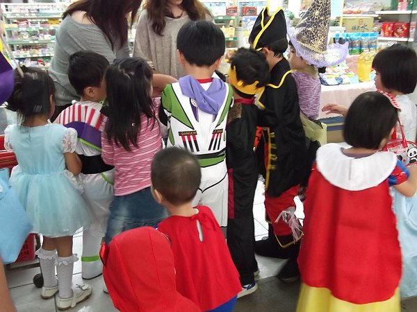 1Y6M26D 不給糖就搗蛋.JPG