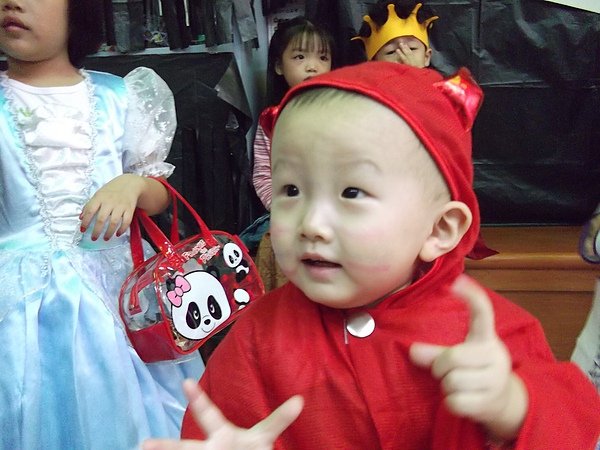 1Y6M26D 就是要搗蛋.JPG