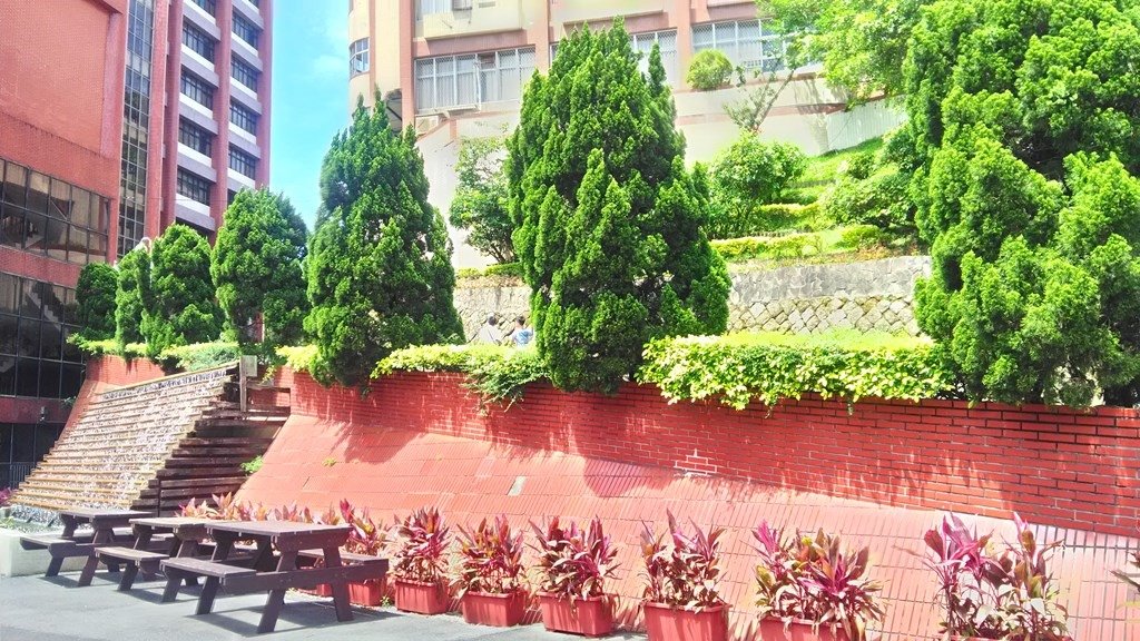 中華科大-校園一角.jpg