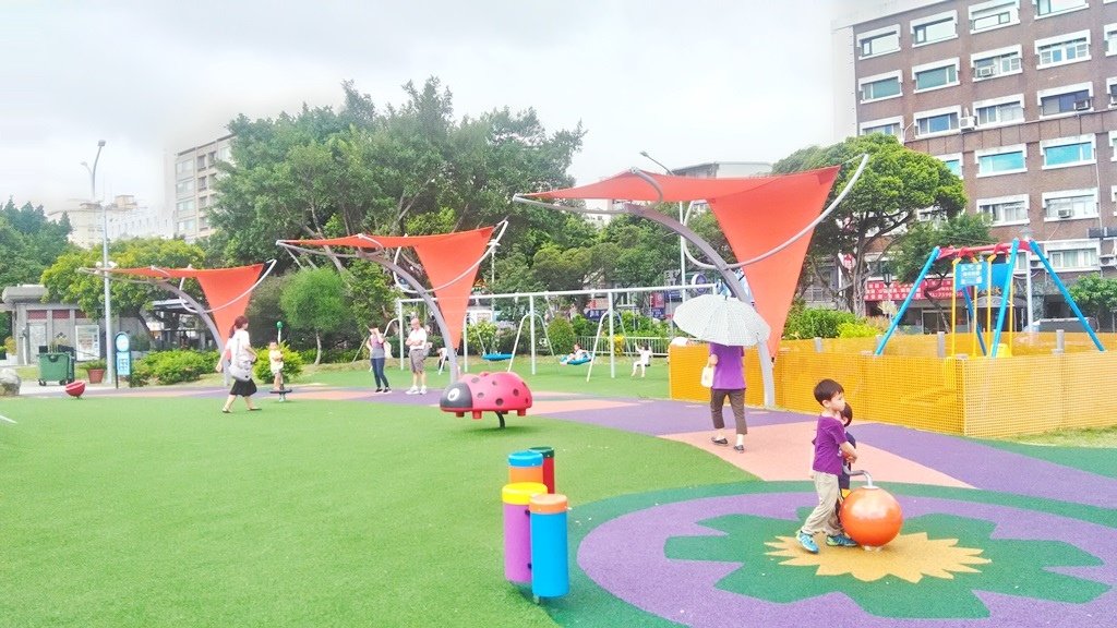 花博公園美術館區-音樂游戲區.jpg