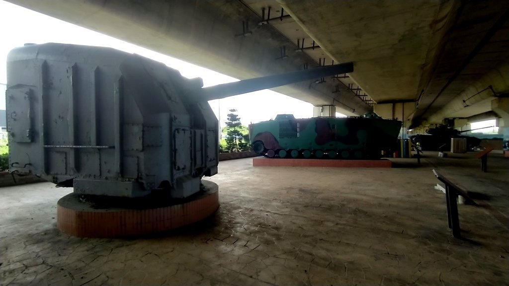 圳頭軍史公園-船艦火炮1.jpg