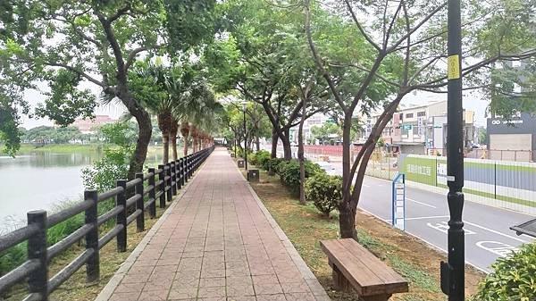 長興休閑埤塘公園-4環湖步道.jpg