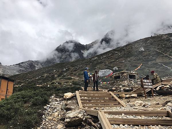 2019年四川之旅（稻城亞丁）第7天洛戎牛場、央邁勇神山、牛