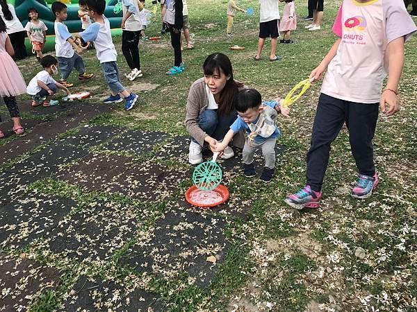 百果山探險樂園，看看我們認識幾種恐龍