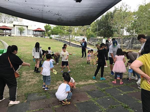 百果山探險親子樂園，看看我們認識幾種恐龍