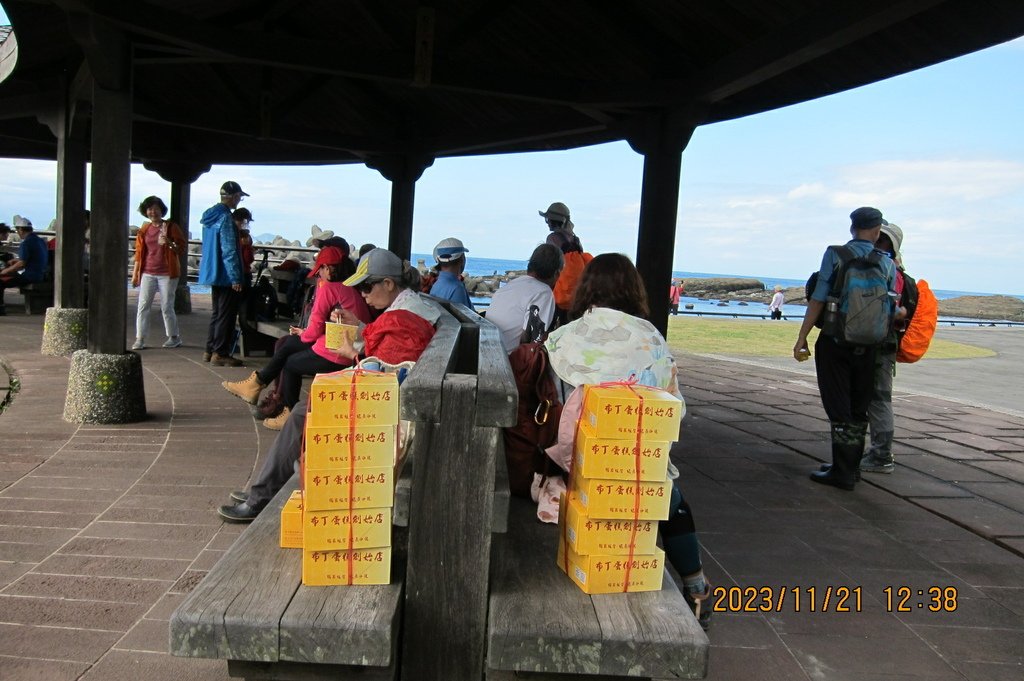 新北鼻頭濱海公園歡唱生日快樂歌-樂活登山社鼻頭角一日遊-6
