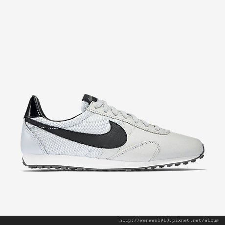 Nike-Pre-Montreal-Racer-Vintage-Womens-Shoe-555258_016_A_PREM