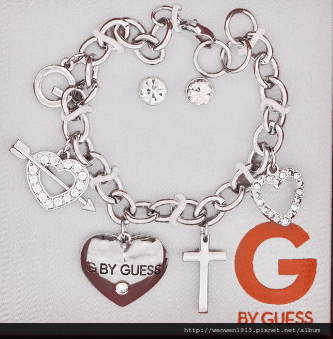 2015-05-06 21_45_21-Silver-Tone Heart Charms Bracelet and Earrings Set _ GuessFactory.com.png