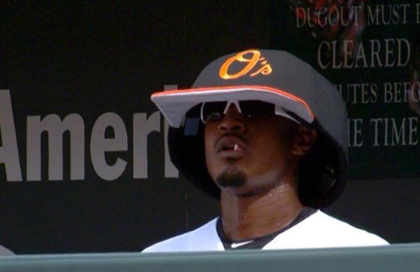 adam-jones-oriole-bird-hat[1]