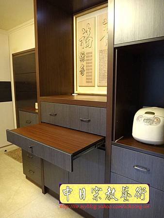 N15907.系統櫃式神桌佛櫥 神龕佛龕裝潢 觀自在心經木雕聯.JPG