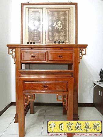 N19011.神桌佛堂設計精選 柚木4尺佛桌 心經百壽陽刻木雕神聯.JPG
