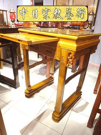 M9616.精雕神桌樣式~柚木元寶佛桌製作 2尺9單上桌.JPG