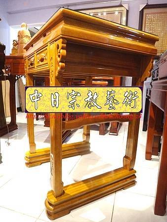 M9617.精雕神桌樣式~柚木元寶佛桌製作 2尺9單上桌.JPG