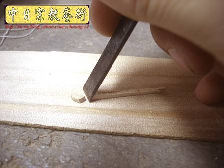 K2306.黑面媽祖神像整修貼金箔~斷指接合處裡.JPG