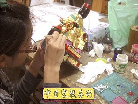 K2316.黑面媽祖神像整修貼金箔~斷指接合處裡.JPG