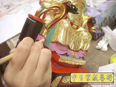 K2317.黑面媽祖神像整修貼金箔~斷指接合處裡.JPG
