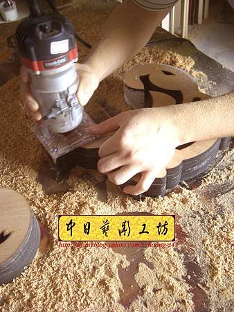 I3212.鋼琴造型雕刻製作 實木材質雷射雕刻切割.JPG