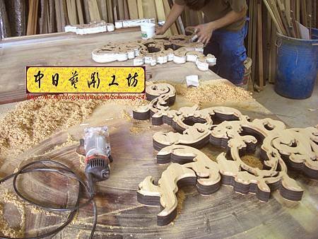 I3219.鋼琴造型雕刻製作 實木材質雷射雕刻切割.JPG
