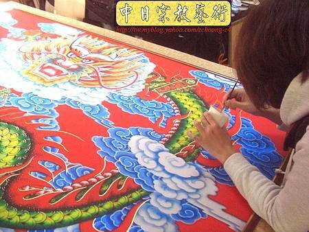 C5522.宮廟龍壁設計製作 四爪青龍 紅底雲層版.JPG