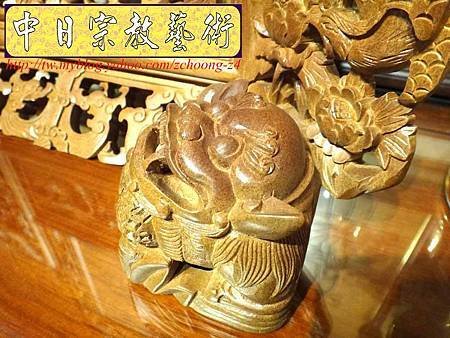 E6813.客家大牌雕刻 雙獅祖先牌位雕刻 肖楠木公媽牌製作.JPG