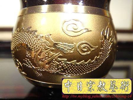 F4411.高級神桌銅器~雙色雙龍杯 黑檀鋸花片供水桌.JPG