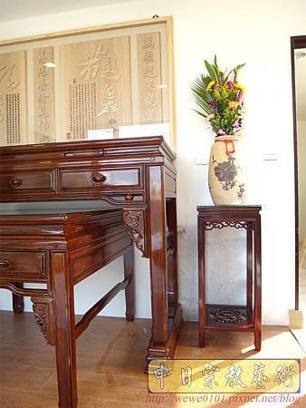 N21007.5尺8漢式神桌 紫檀色系佛桌樣式 神桌花架 觀自在神聯 木雕佛聯 佛堂設計精選.JPG