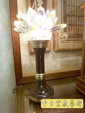 N21808.居家小神明廰佛堂設計 綠檀3尺5神桌 小佛桌樣式 心經木雕神聯佛聯 祖牌位雕刻 水晶蓮花燈.JPG