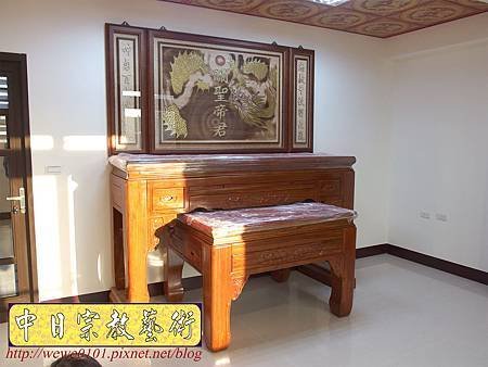 N23509.7尺神桌 漢式如意佛桌樣式 祥龍搶珠神聯 神桌後貼龍木雕.JPG