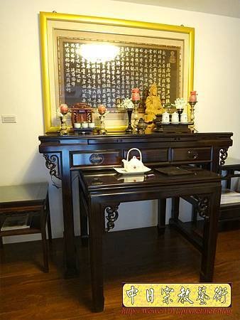 N25101.五尺一黑檀木神桌 心經木雕金箔神聯佛聯.JPG