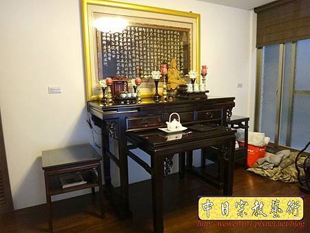 N25103.五尺一黑檀木神桌 心經木雕金箔神聯佛聯.JPG