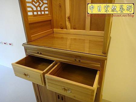 M15309.現代神櫥設計 佛櫥製作 實木2尺9公媽櫥.JPG