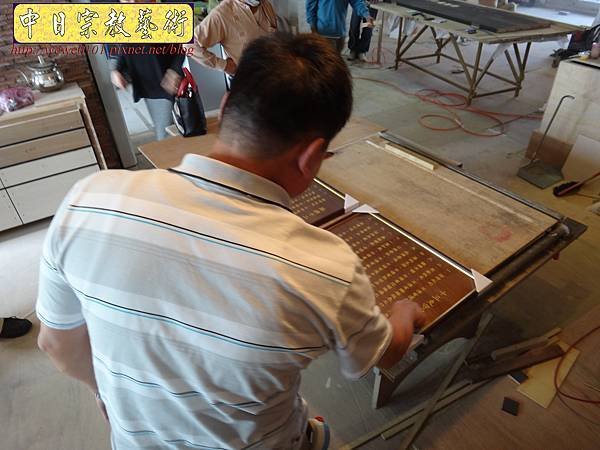 B21705.神桌聯對設計~實木雷射雕刻心經百壽 貼金箔製作.jpg
