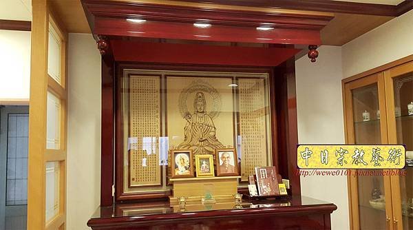P1111.裝橫式佛櫃 現代佛櫥 3D影刻觀音神明聯.jpg