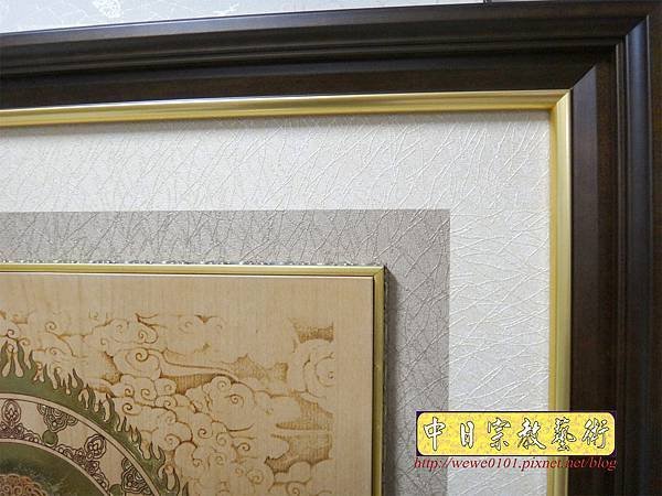 A18611.時尚神桌佛像佛聯 3尺半雲層觀音百壽金邊聯.JPG