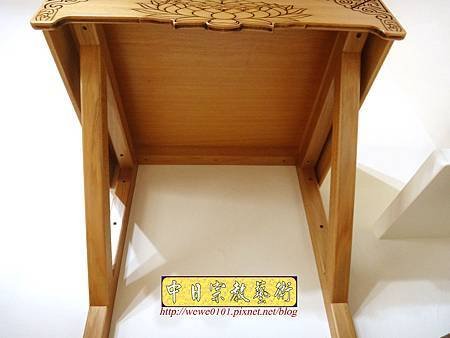 E11117壁掛式小型祖先桌配金字百孝經.jpg