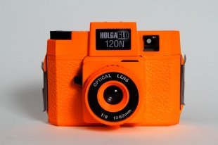 Holag_120N_Holgaglo_Orange_front_1.jpg