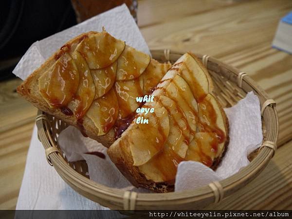 (吃喝)台北 松山 覓熊咖啡館(MEET BEAR)